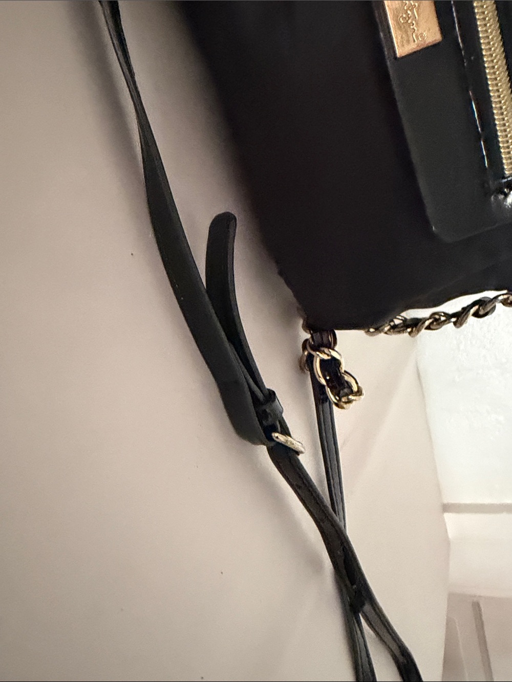 Lilly Pulitzer Black Crossbody with Gold Hardware - Picture 4 of 6